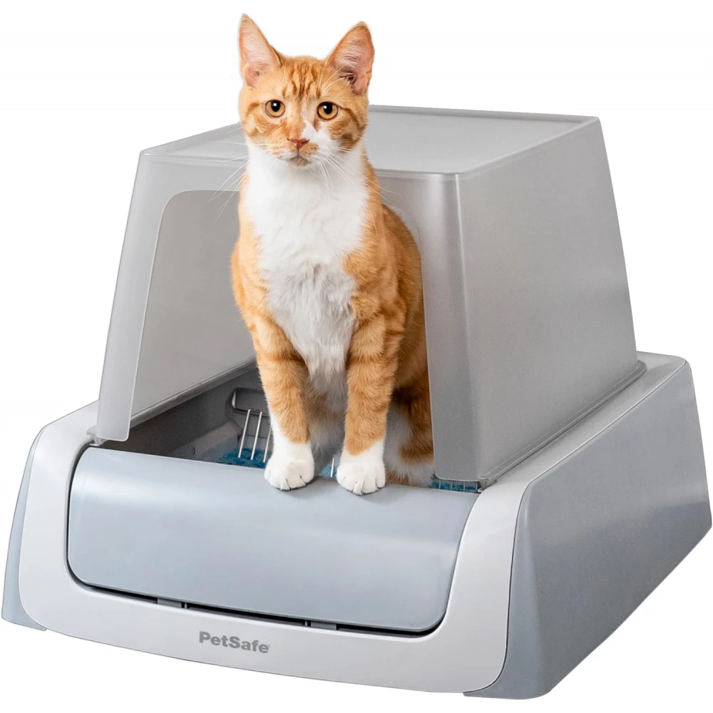 ScoopFree™ Covered Self-Cleaning Litter Box (Second Gen) – Automatic Odour Control, Hooded Design, Low-Tracking Crystal Litter