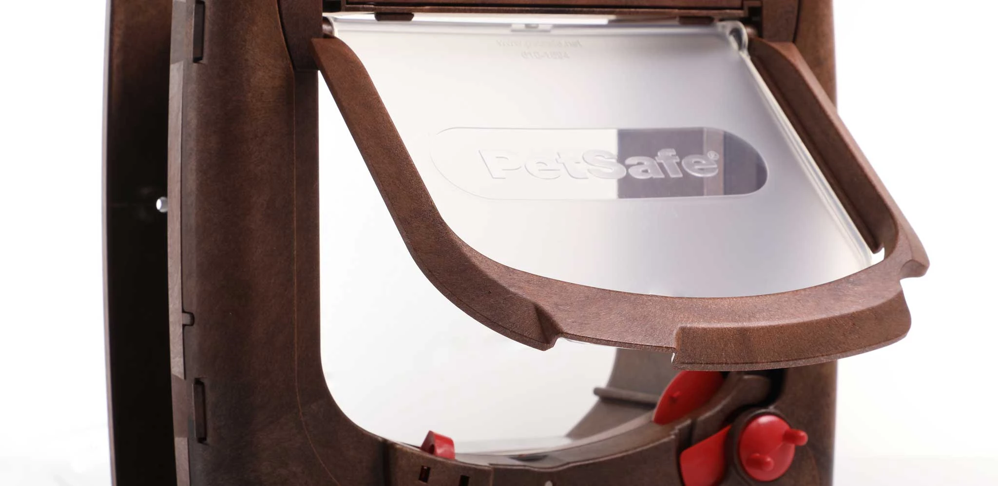PetSafe Staywell 420 Deluxe Magnetic Cat Flap PetSafe Staywell 420 woodgrain brown magnetic cat flap with 4-way lock