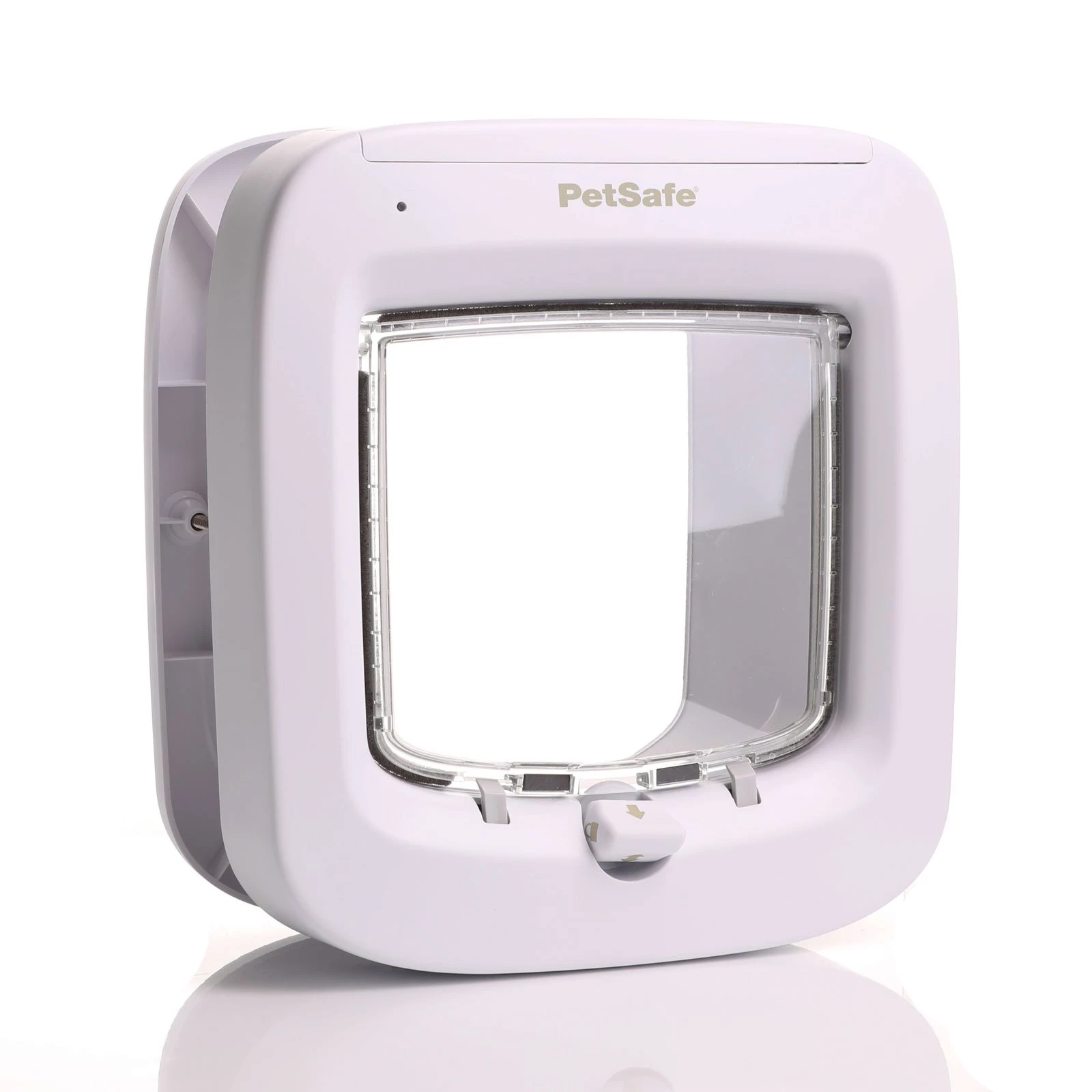 PetSafe Staywell Microchip Cat Flap White PetSafe Staywell white microchip cat flap with selective entry