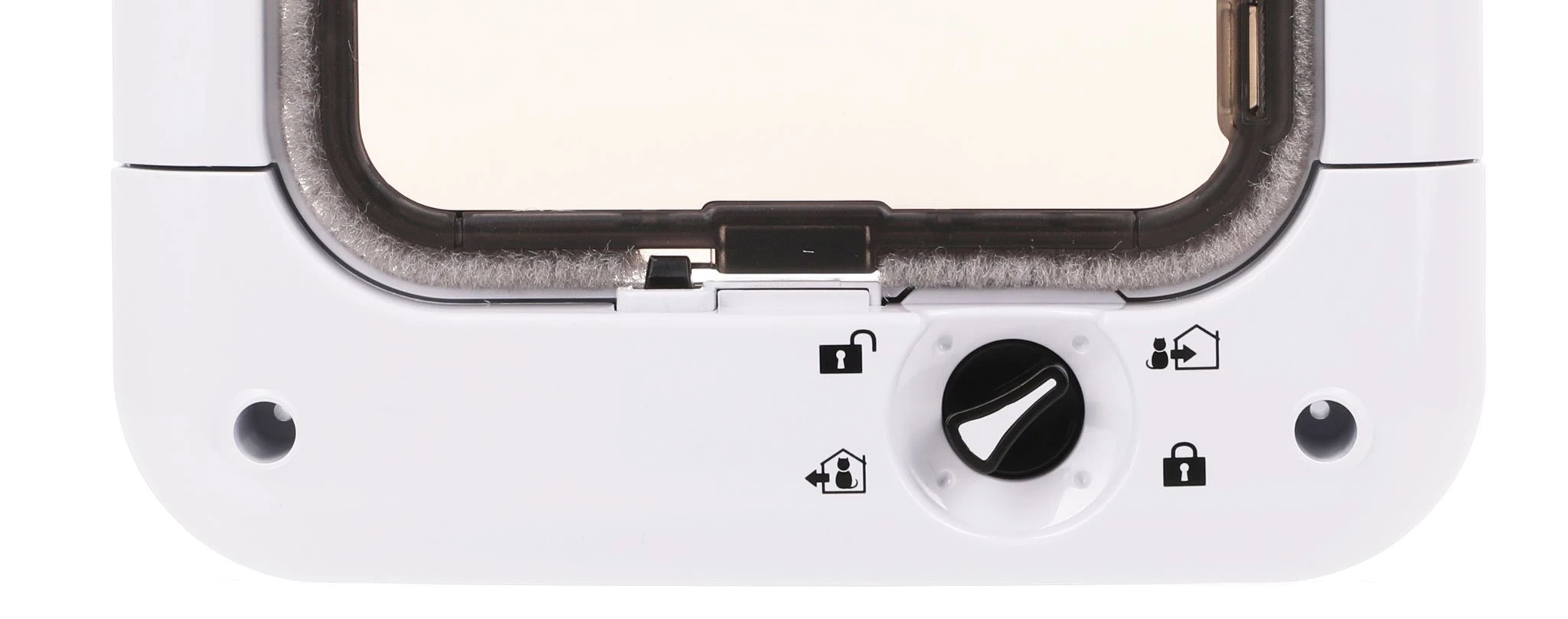 Simple to use 4 way lock system.